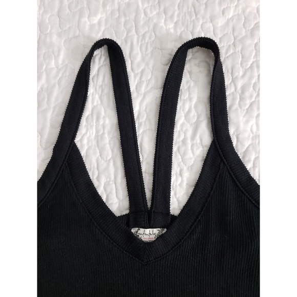 FREE PEOPLE black ribbed v-neck cami NWT - Picture 2 of 3